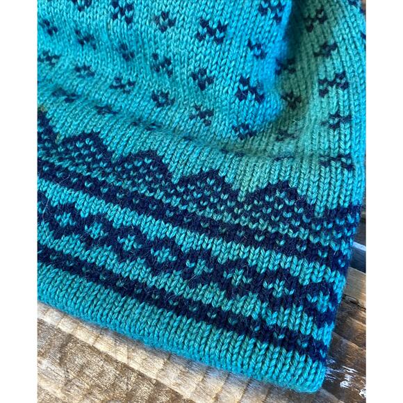 Vintage 1980's Maureen of the Mews Knitted Winter Ski Hat Beenie Green Pom Pom - Picture 12 of 12